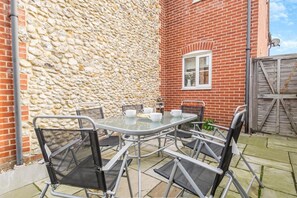 Outdoor dining - 3 Bed in Little Walsingham (oc-1229) (Little Walsingham)