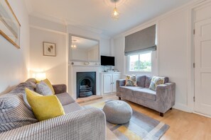 TV - 3 Bed in Southwold (oc-cara) (Southwold)