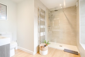 Towels - 1 Bed in Crook (oc-gl077) (Crook)