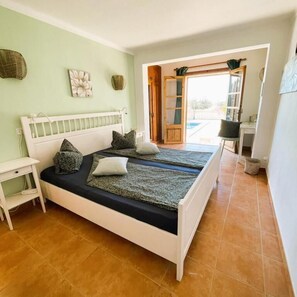 Värdeförvaringsskåp på rummet, strykjärn/strykbräda och gratis wi-fi