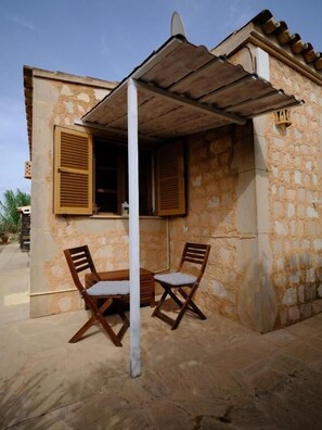 Classic Double Room, Pool View | Teres/patio