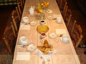 تناول الطعام