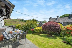 Outdoor dining - 3 Bed in Elterwater (oc-gl011) (Chapel Stile)