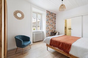 WiFi, bed sheets - Domaine De La Roche – Guest Room “Chambre Nature” with Shared Terrace and Garden (Mont-Dol)