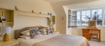 4 Bed in Thorpeness (oc-bays)