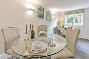 Dining - 1 Bed in Clyst Honiton (oc-c32989) (Clyst Honiton)