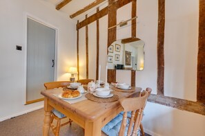 Dining - 2 Bed in Lavenham (oc-24ss) (Lavenham)