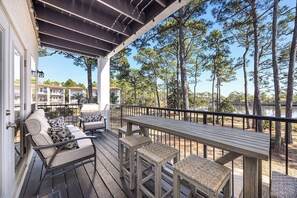 Outdoor dining - Lily Pad - Community Pool, Bikes, Lake View, Seagrove! (Santa Rosa Beach)