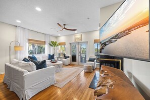 TV - Lily Pad - Community Pool, Bikes, Lake View, Seagrove! (Santa Rosa Beach)