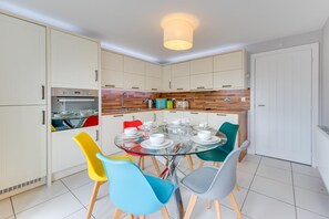 Dining - 3 Bed in Felixstowe (oc-fel) (Felixstowe)