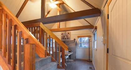 The Heavenly Foothills â For 4