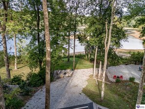 Property grounds - The Blue Lagoon - Beautiful 4-bedroom house on Rough River Lake in McDaniels, KY (McDaniels)