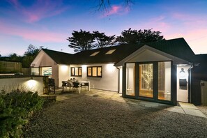 Outdoor dining - 3 Bed in Carbis Bay (oc-p33004) (Carbis Bay)