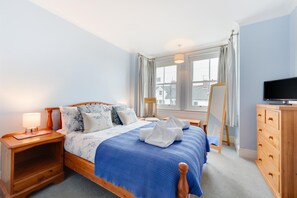 2 bedrooms, iron/ironing board, free WiFi, bed sheets - 2 Bed in Southwold (oc-kin) (Southwold)
