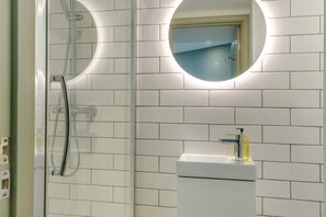 Towels - 2 Bed in Ventnor (oc-e32619) (Ventnor)