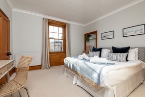 Iron/ironing board, free WiFi, bed sheets - Corner House | Elie & Earlsferry (Elie)