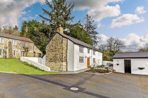 Exterior - 4 Bed in Two Waters Foot (oc-f27331) (Warleggan)