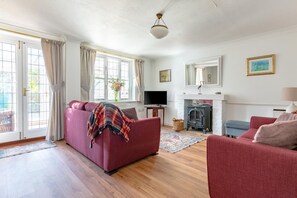 TV - 2 Bed in Friston (oc-lcq) (Friston)