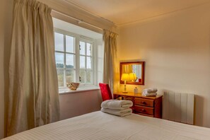 1 bedroom, WiFi (free), bed sheets - 1 Bed in Two Waters Foot (oc-a27332) (Warleggan)