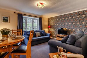 TV - 2 Bed in Two Waters Foot (oc-s27334) (Warleggan)