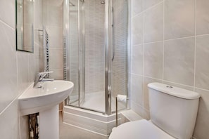 Hair dryer, towels - 1 Bed in Swanage (oc-wy525) (Swanage)