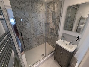 Towels - 3 Bed in Aldeburgh (oc-reg) (Aldeburgh)