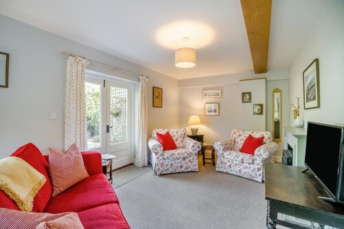 2 Bed in Charminster (oc-wy408)