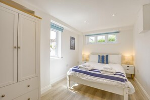 4 bedrooms, iron/ironing board, travel crib, WiFi (free) - 4 Bed in Friston (oc-colu) (Friston)