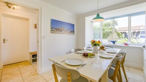 Unclassified image, 4 of 15, button - 4 Bed in Friston (oc-colu) (Friston)