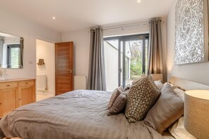 Iron/ironing board, free WiFi, bed sheets - 4 Bed in Aldeburgh (oc-lim) (Aldeburgh)
