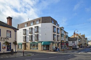 Exterior - 2 Bed in Swanage (oc-wy398) (Swanage)