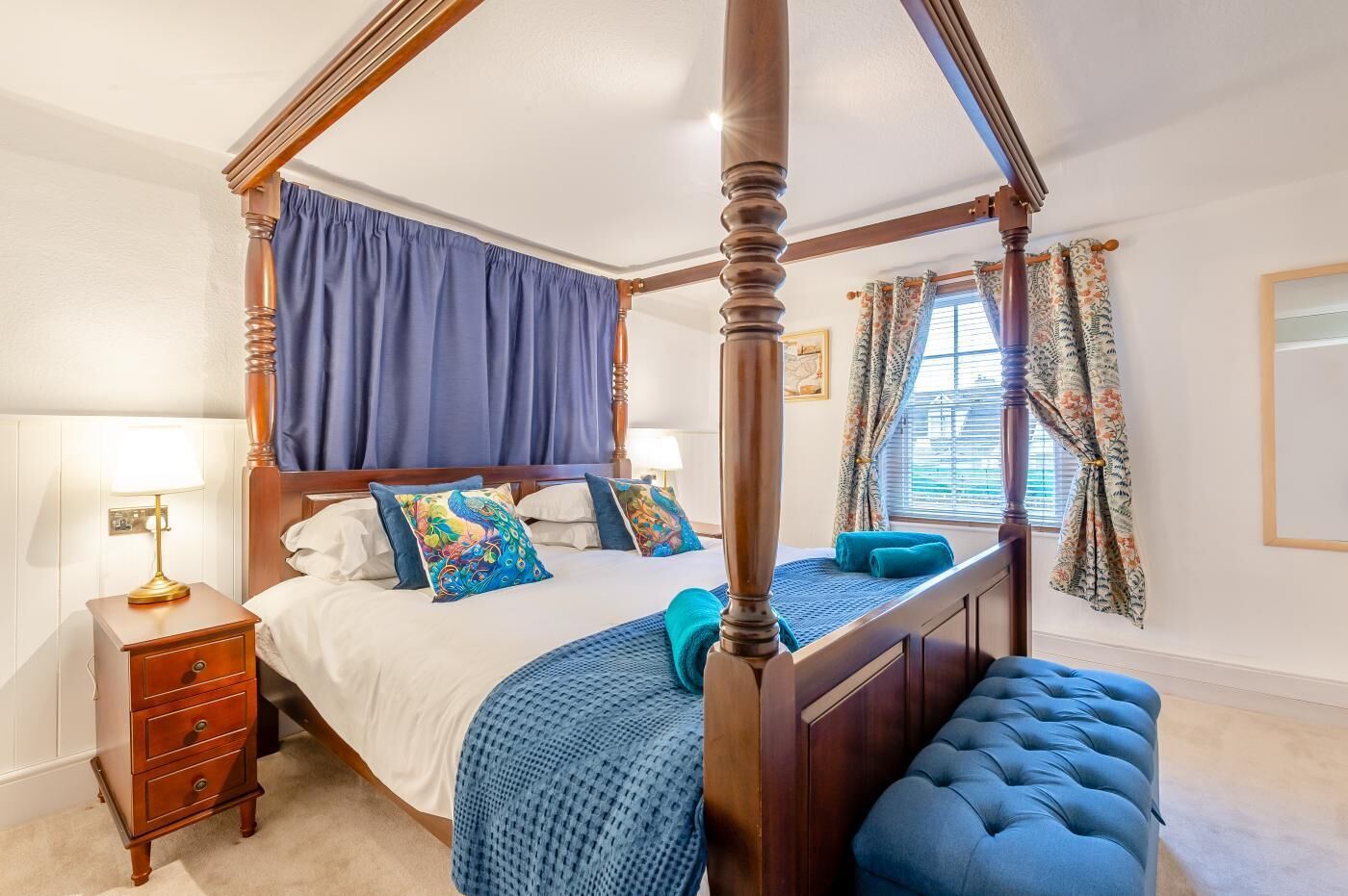 Free WiFi, bed sheets