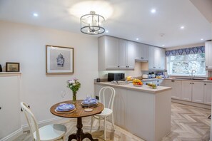 Dining - 1 Bed in Conwy (oc-r33031) (Conwy)