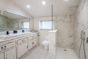 Towels - 1 Bed in Conwy (oc-r33031) (Conwy)