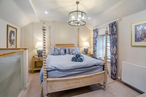 Travel cot, free WiFi, bed sheets - 1 Bed in Conwy (oc-r33031) (Conwy)