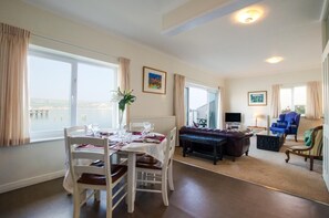 Dining - 2 Bed in Swanage (oc-wy055) (Swanage)
