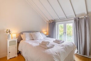 Iron/ironing board, travel crib, free WiFi, bed sheets - 6 Bed in Walberswick (oc-vin) (Walberswick)