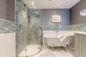 Towels - 3 Bed in Windermere (oc-r33083) (Troutbeck)