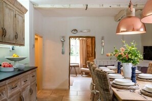 Dining - 5 Bed in Halesworth (oc-cfl) (Halesworth)