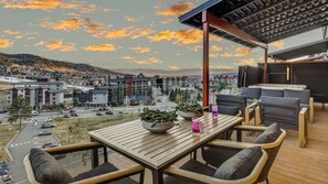 Outdoor dining - Where Style Meets Ski Views | Crescendo Crest (Steamboat Springs)