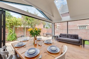 Dining - 3 Bed in Swanage (oc-wy374) (Swanage)