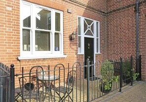 Outdoor dining - 2 Bed in Southwold (oc-sl135) (Southwold)