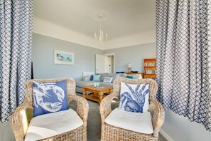 TV - 3 Bed in Swanage (oc-wy520) (Swanage)