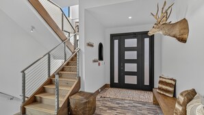 Interior - Bold Views, Bright Spaces | Nocturne View (Steamboat Springs)