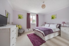 3 bedrooms, iron/ironing board, free WiFi, bed sheets - 3 Bed in Wangford (oc-frs) (Wangford)