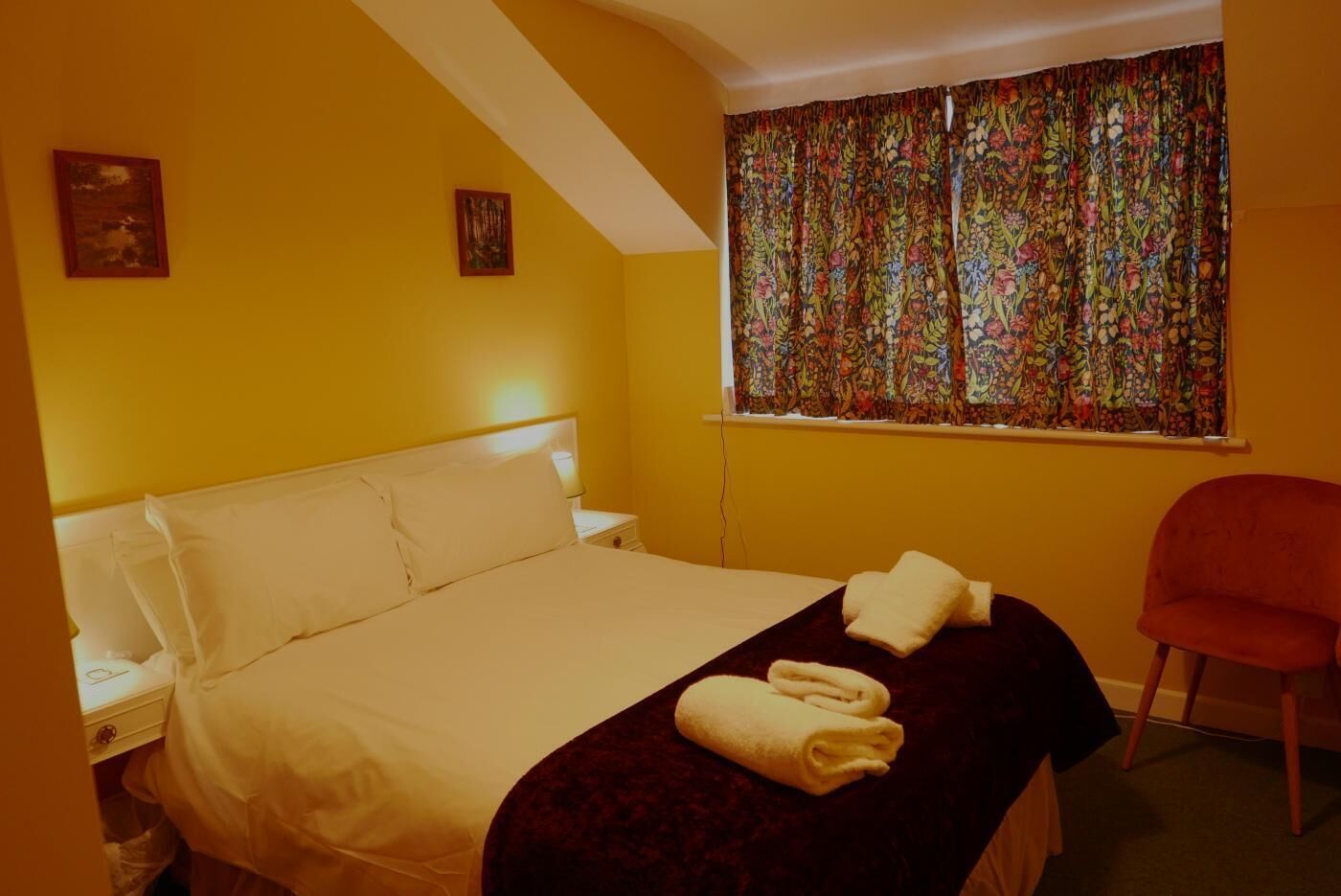 Iron/ironing board, free WiFi, bed sheets