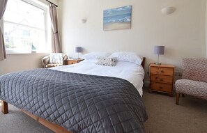 1 bedroom, free WiFi, bed sheets - 1 Bed in Swanage (oc-wy413) (Swanage)