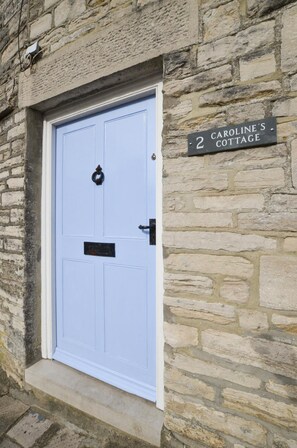 Exterior detail - 1 Bed in Swanage (oc-wy413) (Swanage)