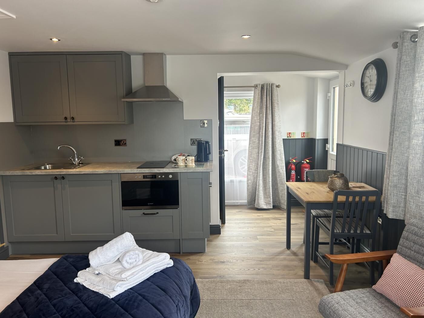 Wi-Fi gratuit, draps fournis