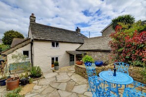 Outdoor dining - 2 Bed in Swanage (oc-wy382) (Swanage)